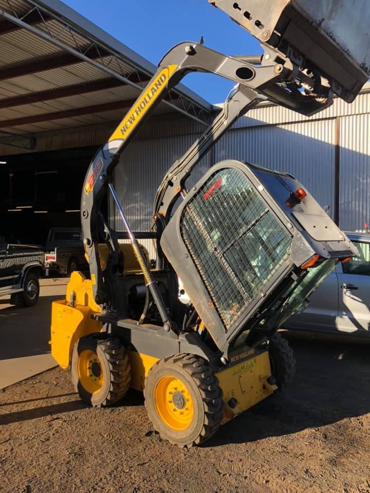 Vehicle, equipment and starting-system support